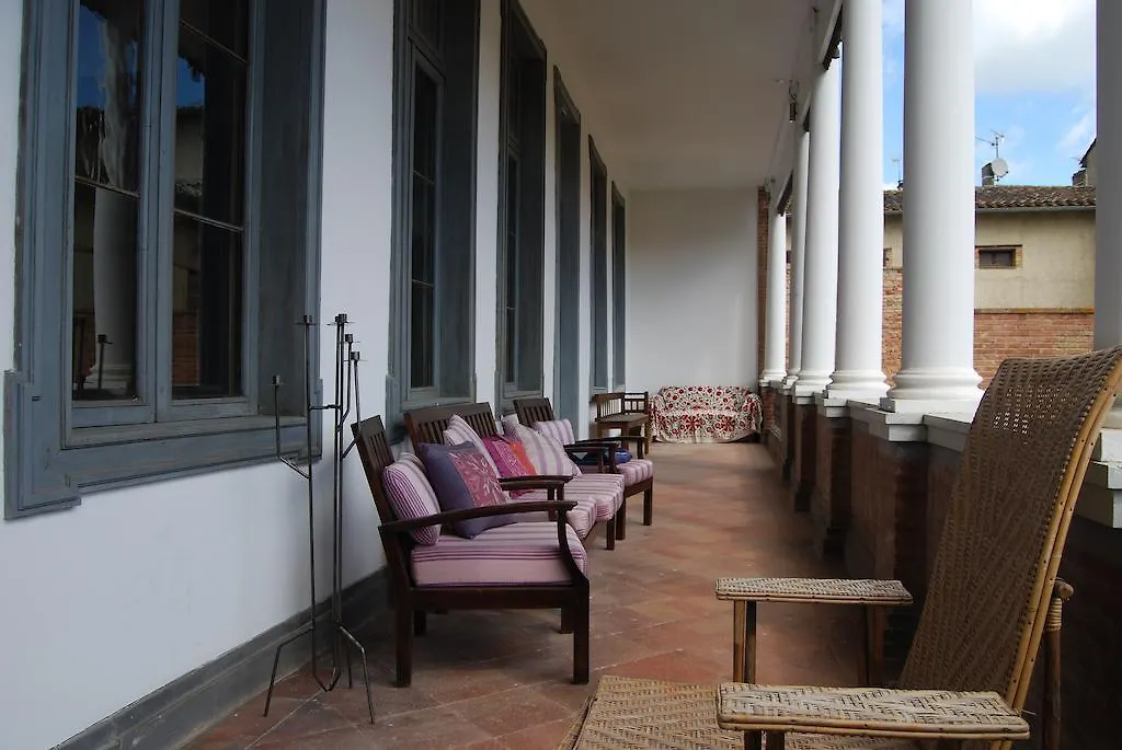 La Maison Des Lumieres Hotel Beaumont-de-Lomagne 3*,