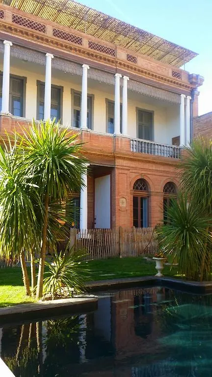 Hôtel La Maison Des Lumieres à Beaumont-de-Lomagne
