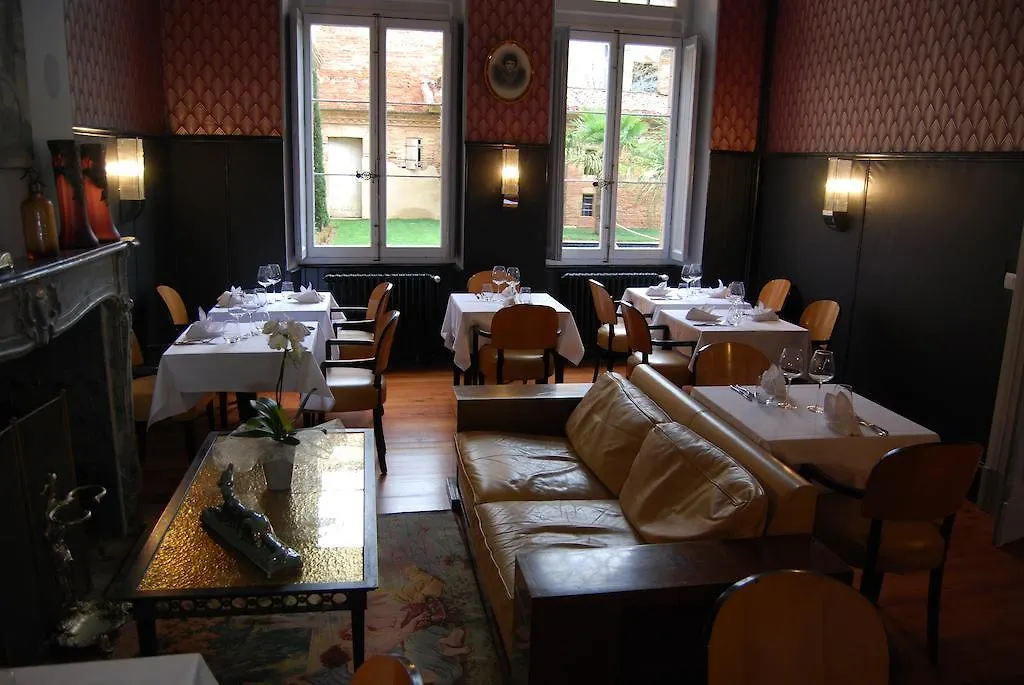 Hôtel La Maison Des Lumieres à Beaumont-de-Lomagne Hotel